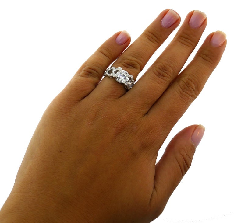 Verdura Diamond Platinum Criss Cross Ring 2.05 Carat GIA - 2