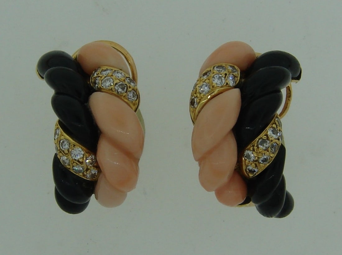 Boucheron Paris Coral Onyx Diamond Gold Necklace Earrings Set 1970s - 3