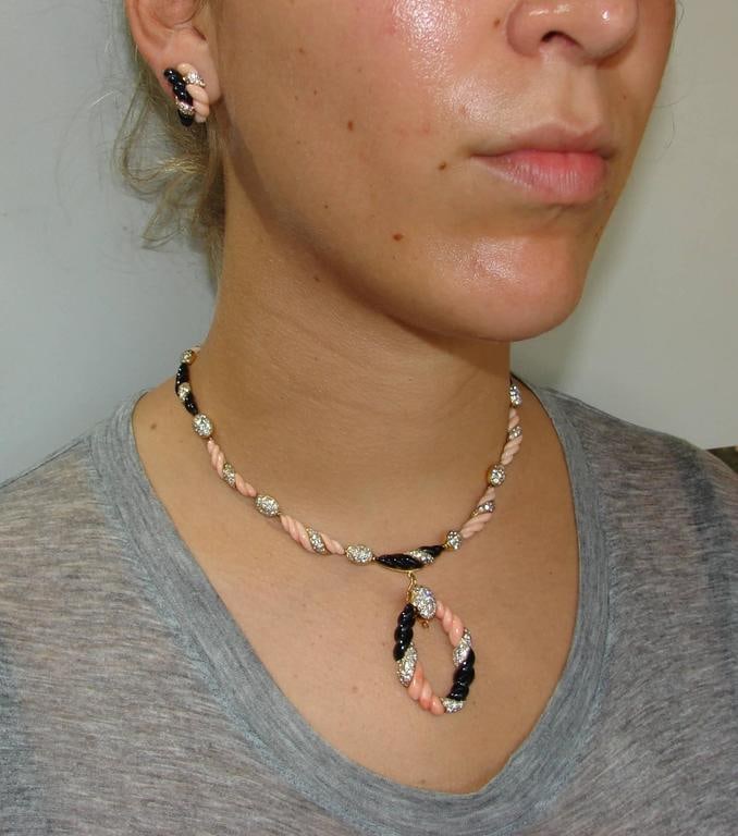 Boucheron Paris Coral Onyx Diamond Gold Necklace Earrings Set 1970s - 9