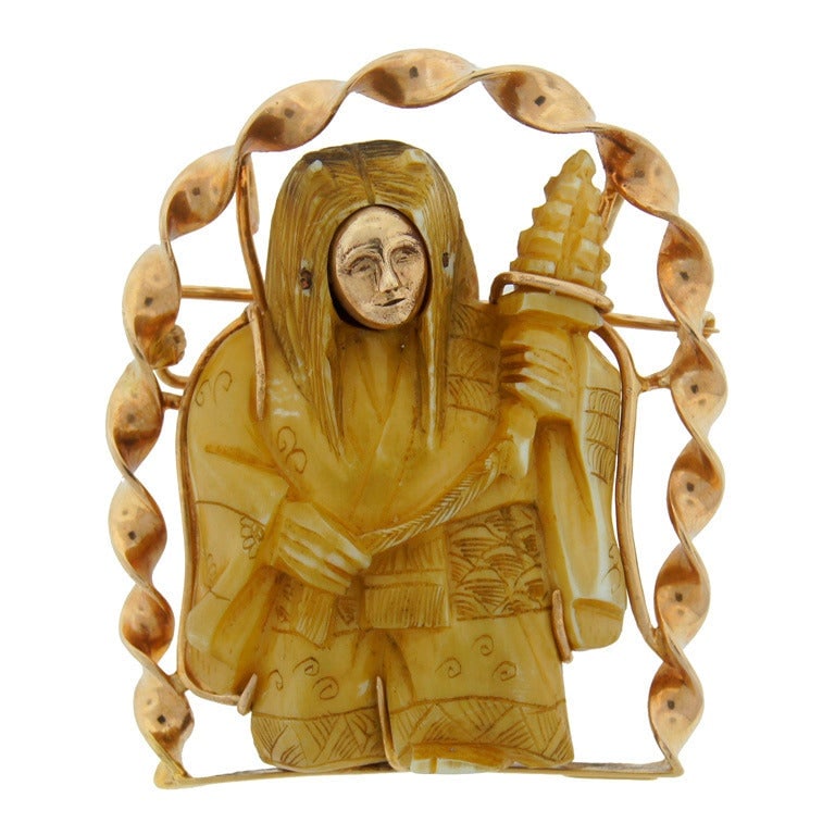 c.1950s SEAMAN SCHEPPS Yellow Gold Pin Brooch: Title: c.1950s SEAMAN SCHEPPS Yellow Gold Pin Brooch Description: Rare and special brooch created by Seaman Schepps in the 1950s. Inspired by Asian motifs. It is 2.25" high and 2" wide. Reserve: