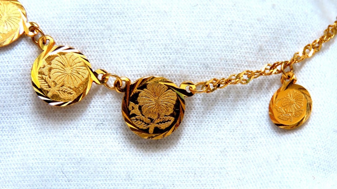 22kt Gold Flower Motif Dangling Disc Necklace 17 inch - 4