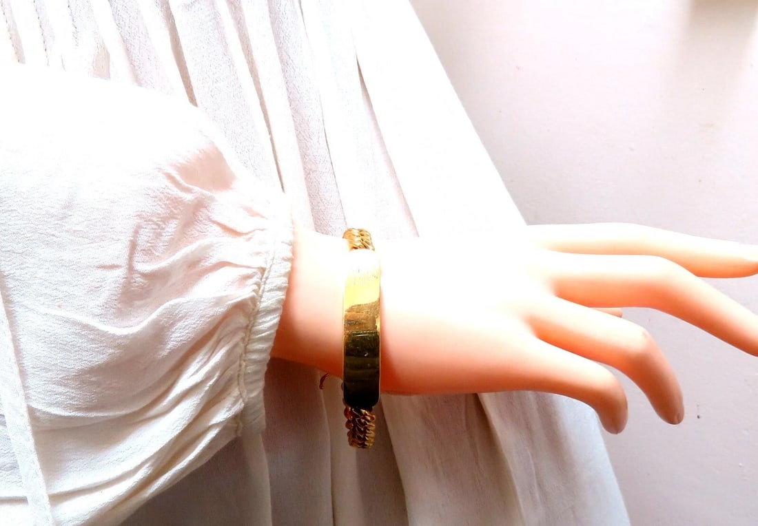 Curb Link ID Tag Bracelet 18kt gold 8 inch 50.5 Grams - 8
