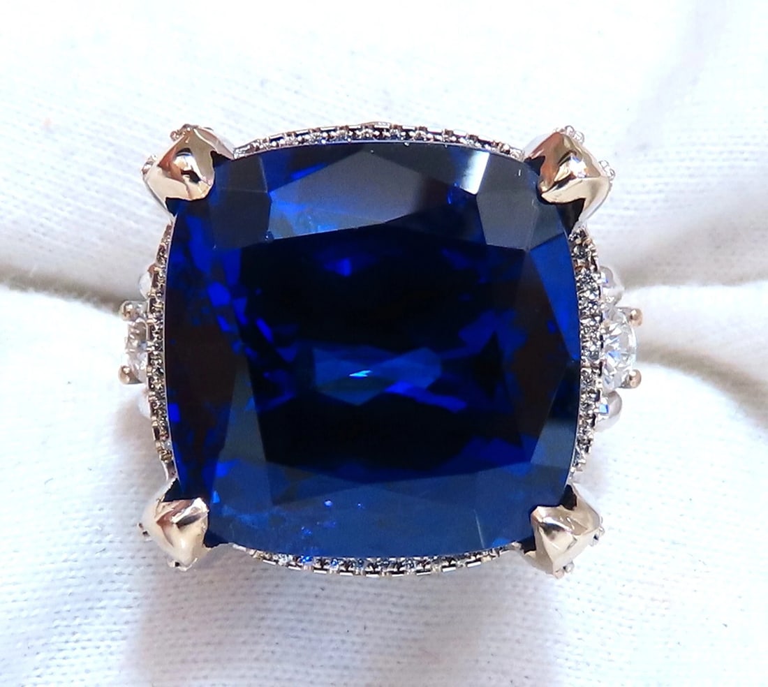 GIA Certified 27.35ct natural Blue Tanzanite diamonds ring 18kt Three Stone - 5
