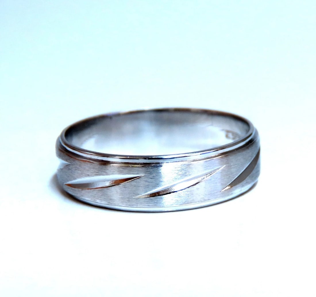 5.7mm Classic Band 14kt gold Bright Cut 9.5 - 3