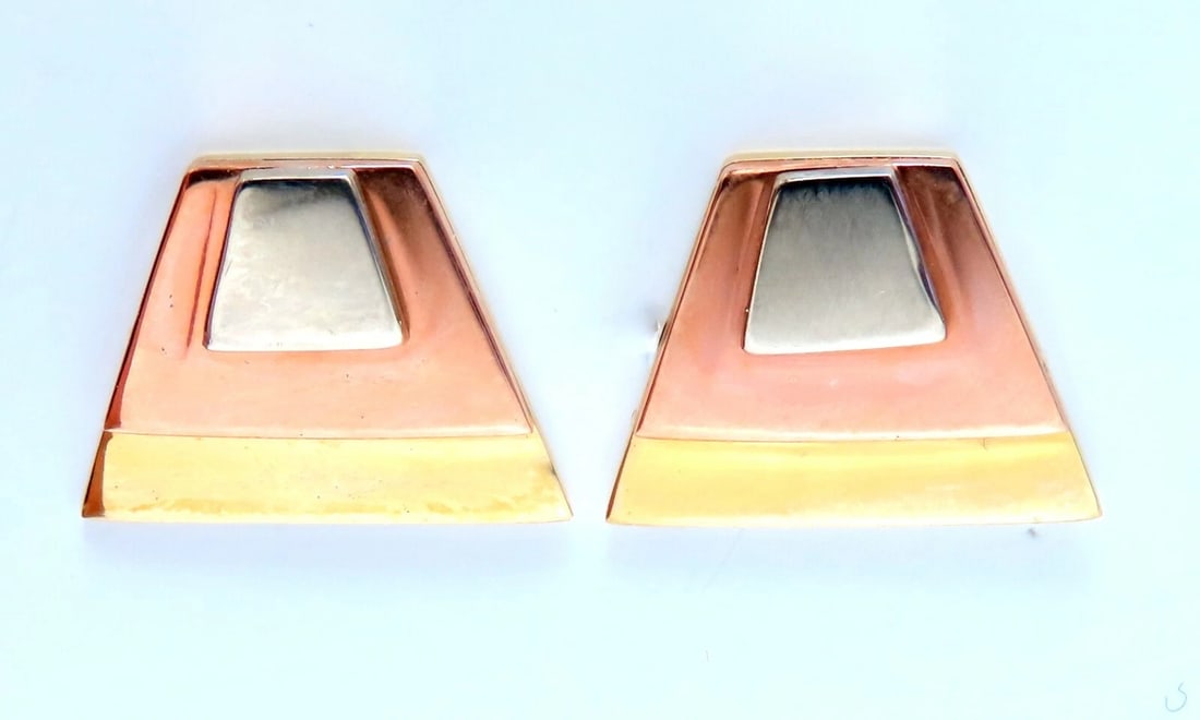14Kt Gold Pyramid Tri Color Minimalist Earring Handmade Artisan: Title: 14Kt Gold Pyramid Tri Color Minimalist Earring Handmade Artisan Description: Handmade, Pyrmaid Stud Earrings Measurements of Earrings: 15 x 12mm 5.2 grams / 14kt. Rose, Yellow & White gold
