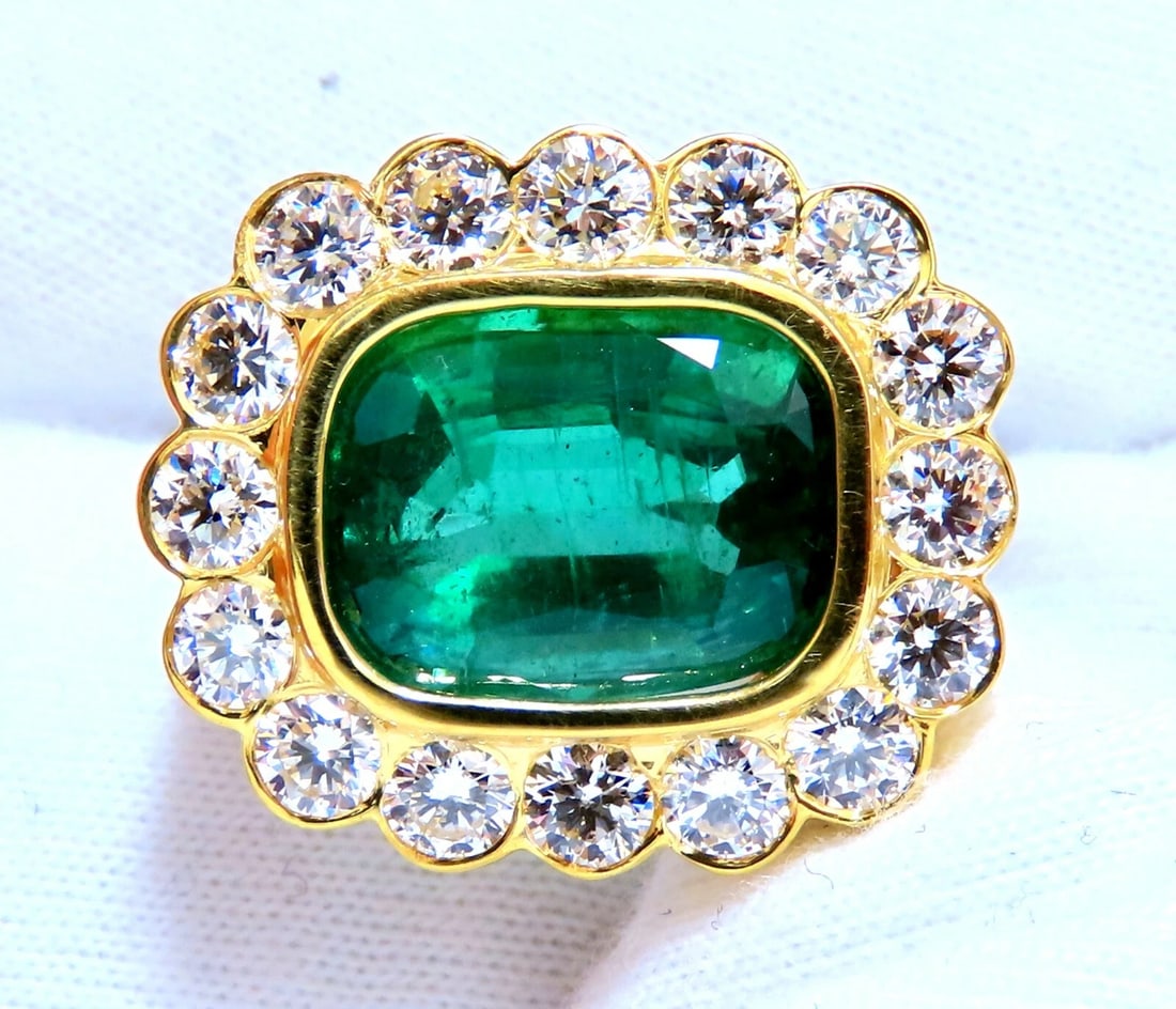 GIA Certified: 4.70ct Natural Emerald Diamonds Ring 18kt Cluster (F2) - 6