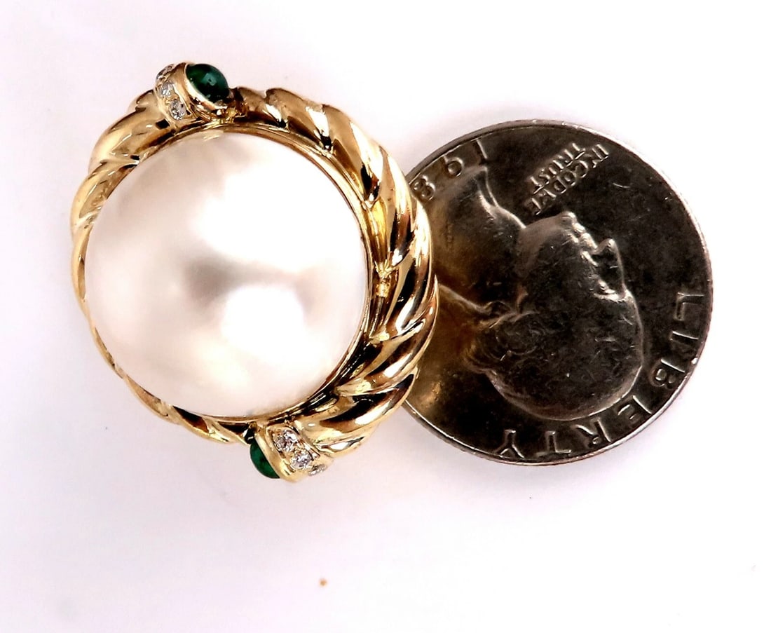 18.4mm Mabe Pearls .80ct emerald Clip Earrings 18kt Gold - 3