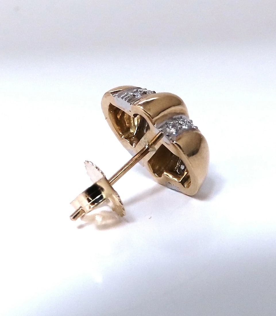 1.48ct. natural round diamond dome wave earrings 18kt platinum - 2