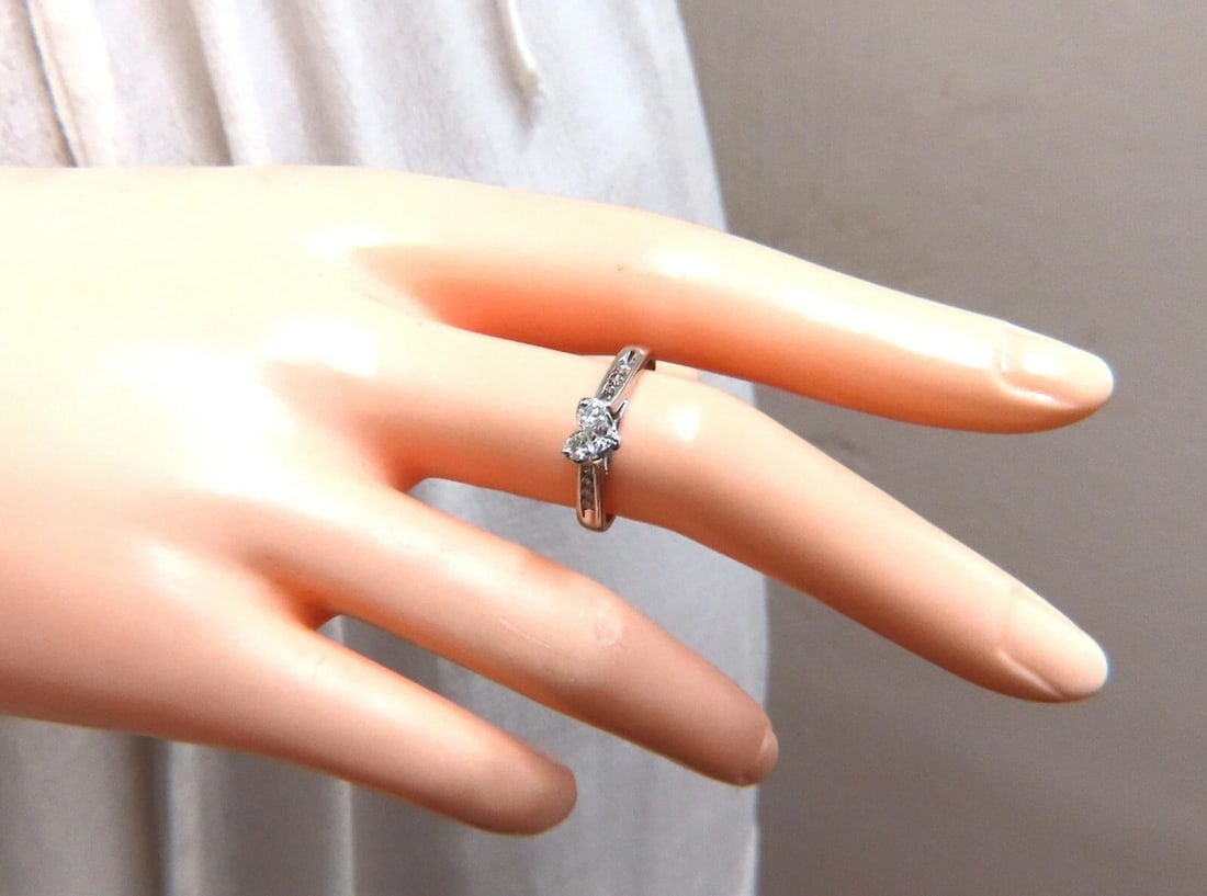 .60ct Natural Diamonds Princess & Round Raised Cluster Ring 14kt - 5