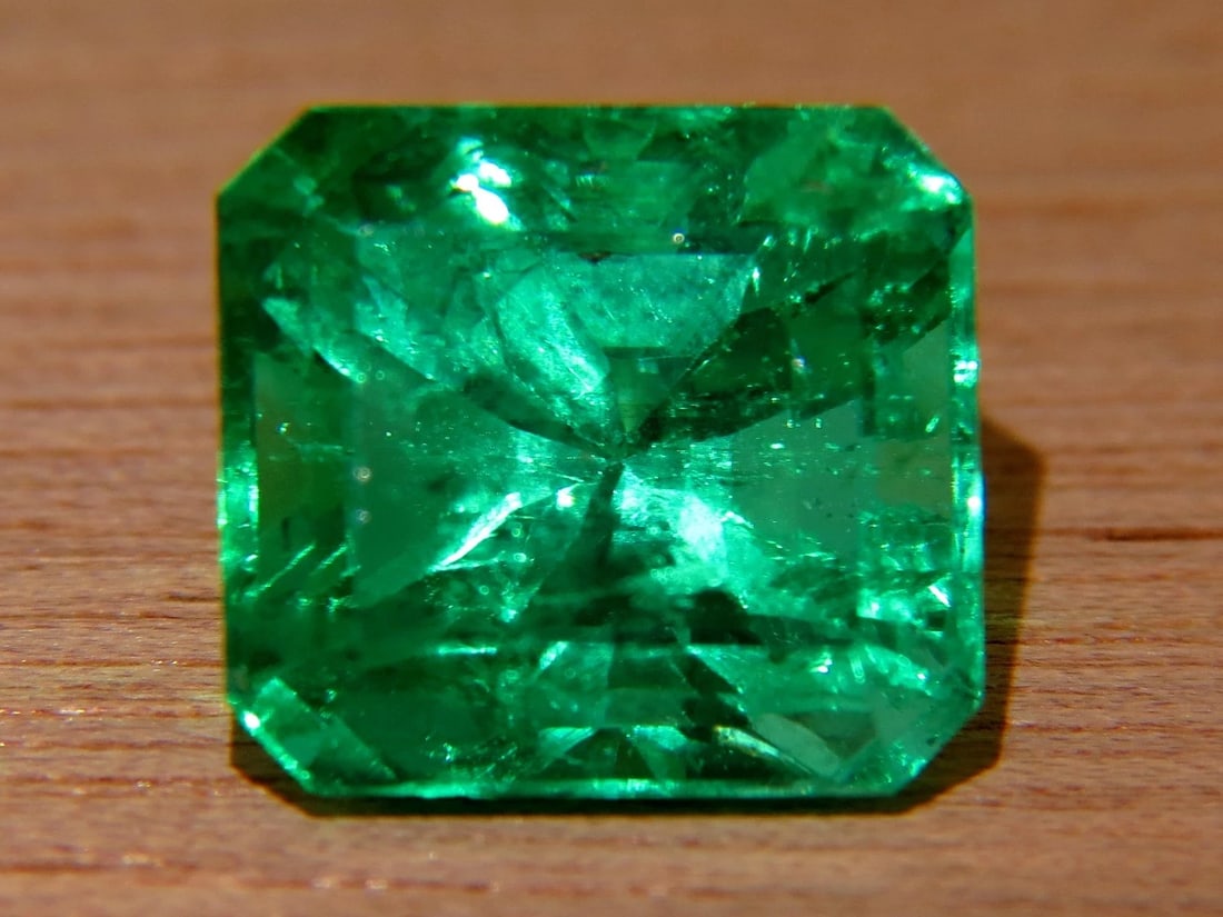 GIA Certified 10.16ct Natural Colombian Green Emerald Square Cut Prime Vivid - 7