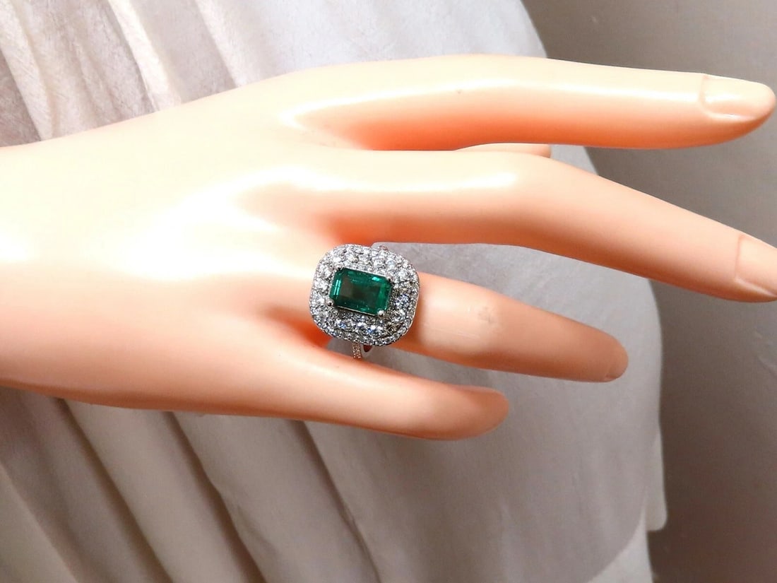 2.70ct Natural Emerald 2.10ct Diamonds Cluster Halo Ring 14kt Fine Select - 6