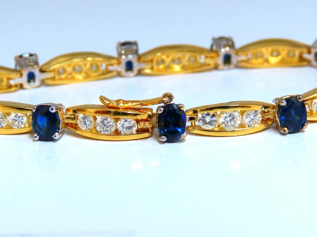 8.50ct natural Vivid royal blue sapphires diamond bracelet 14 Karat - 2