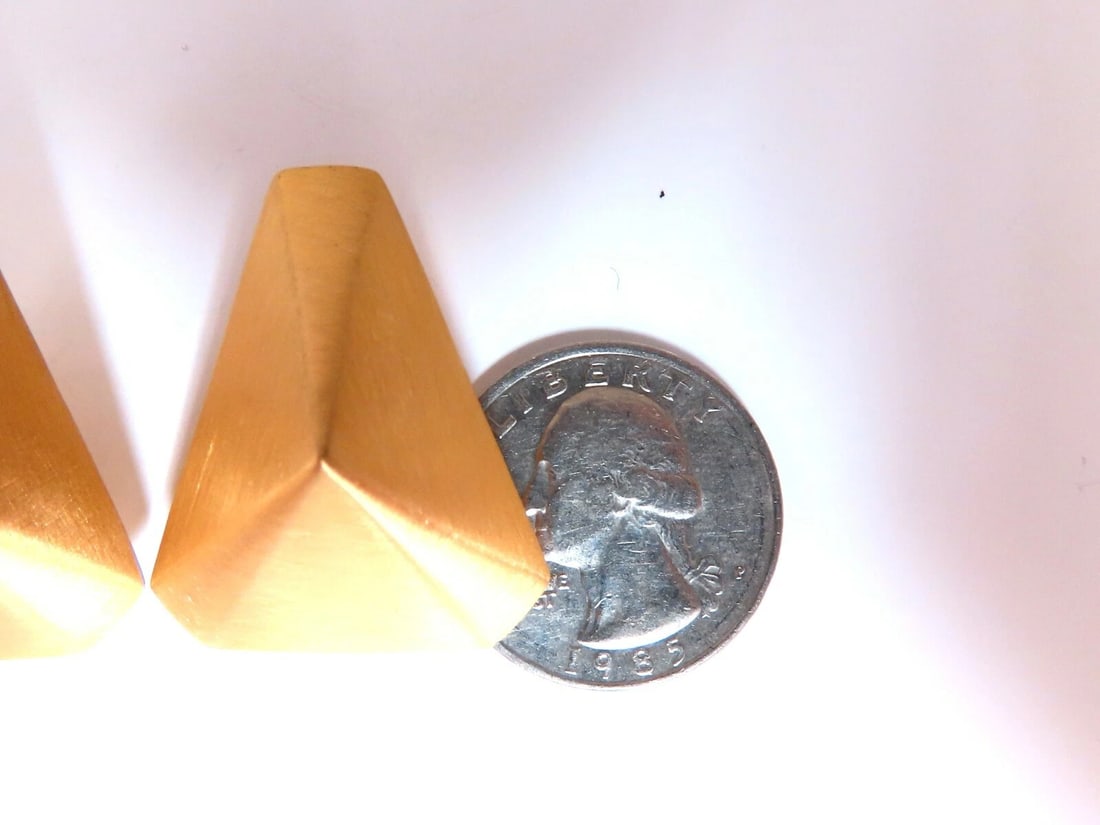 14kt Gold Raised Modified Pyramid Clip Earrings Brushed Matte - 3