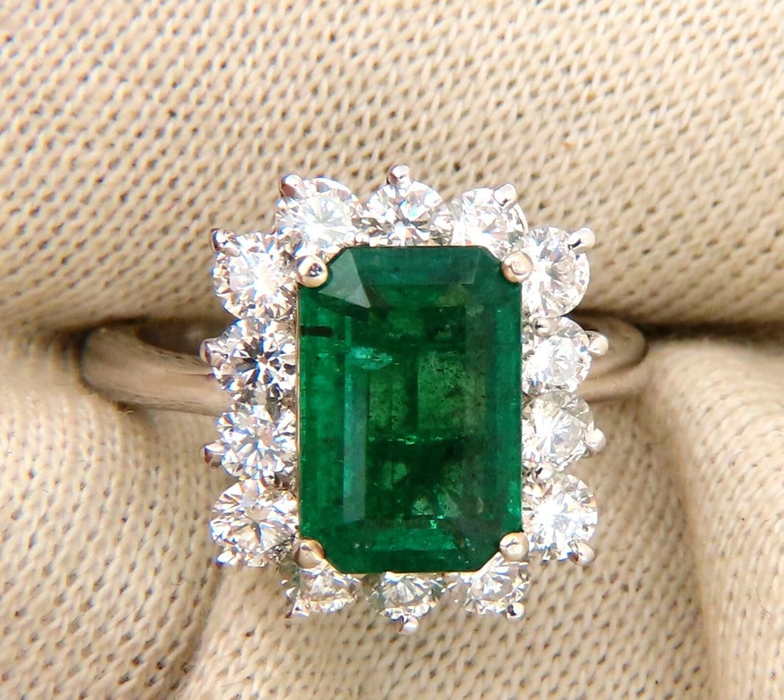 5.07ct Natural Emerald Diamonds Cluster Halo Ring 14kt - 2