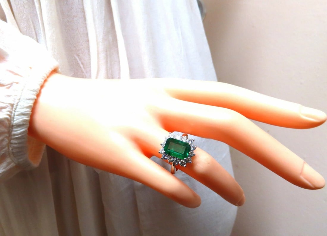 5.07ct Natural Emerald Diamonds Cluster Halo Ring 14kt - 6