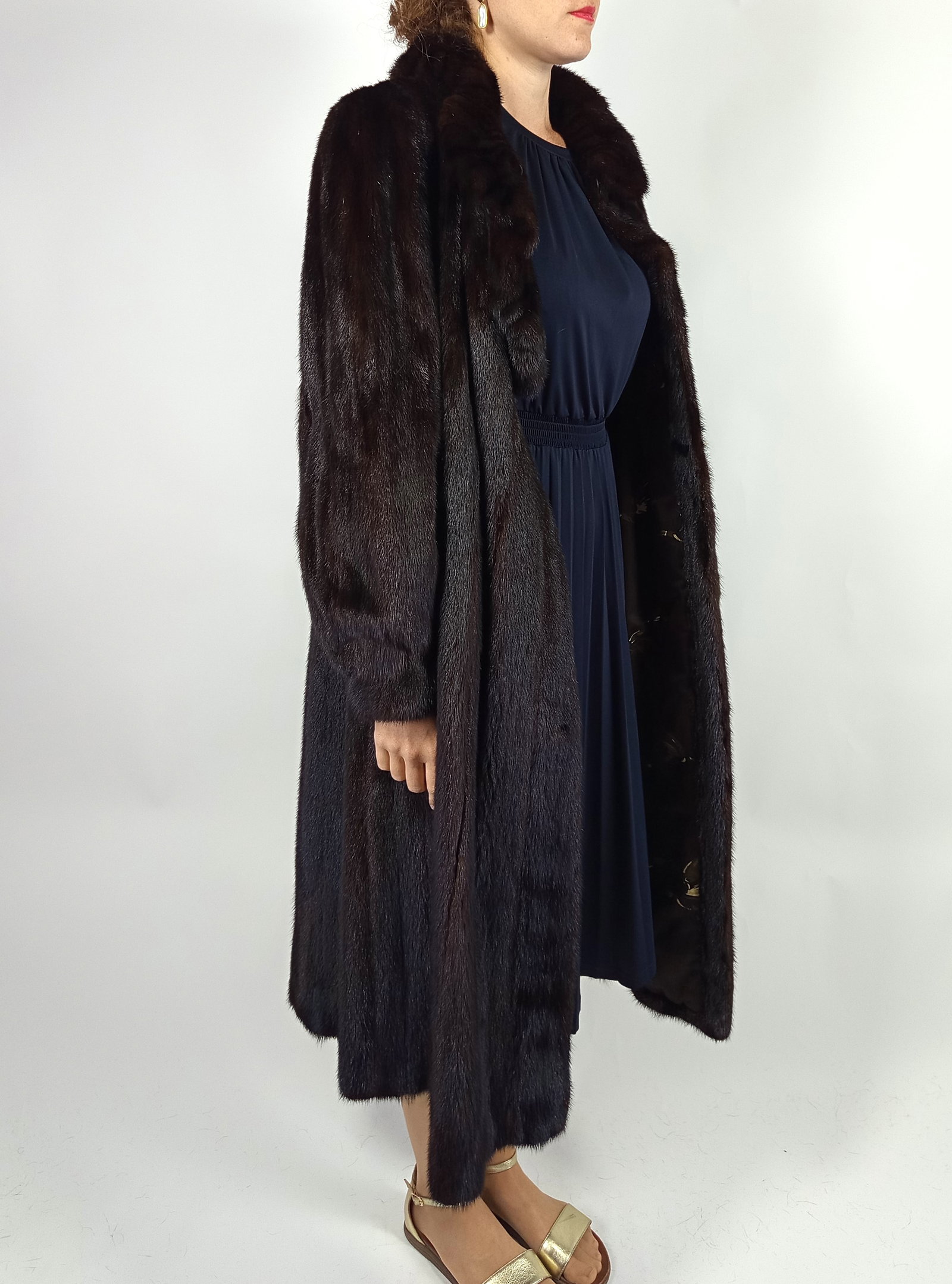 LONG BROWN MINK FUR COAT EU: XL ; US: 20 - 8