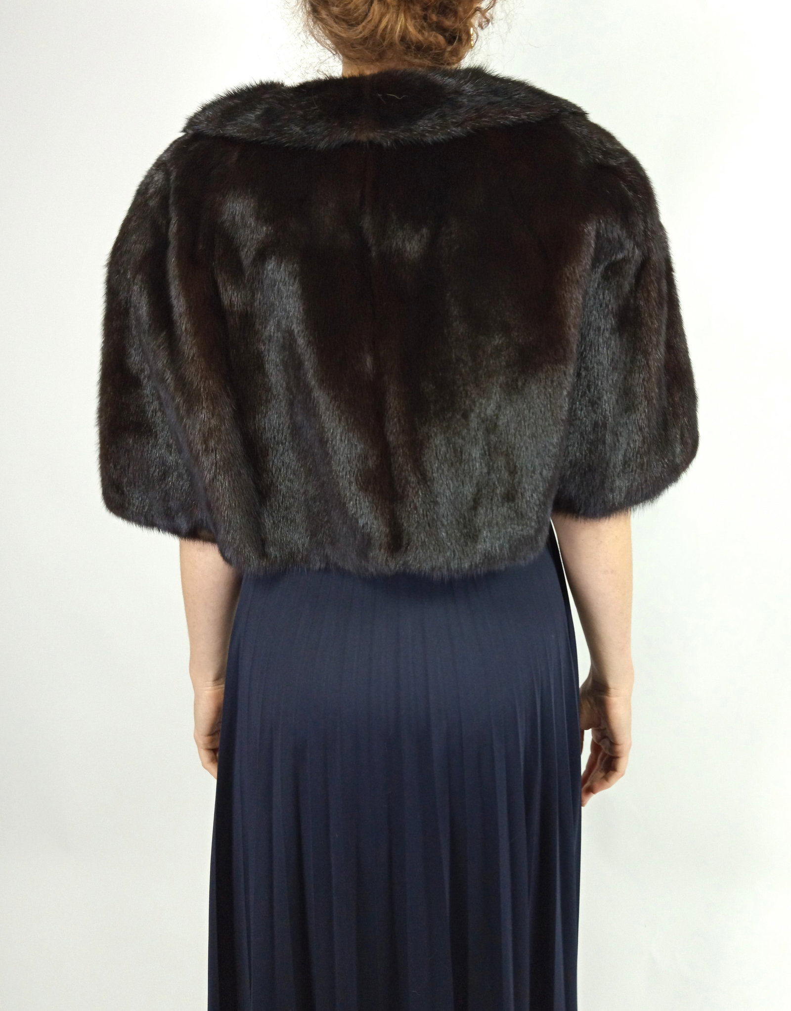 MAHOGANY MINK FUR CAPE EU: XL ; US: 20 - 5