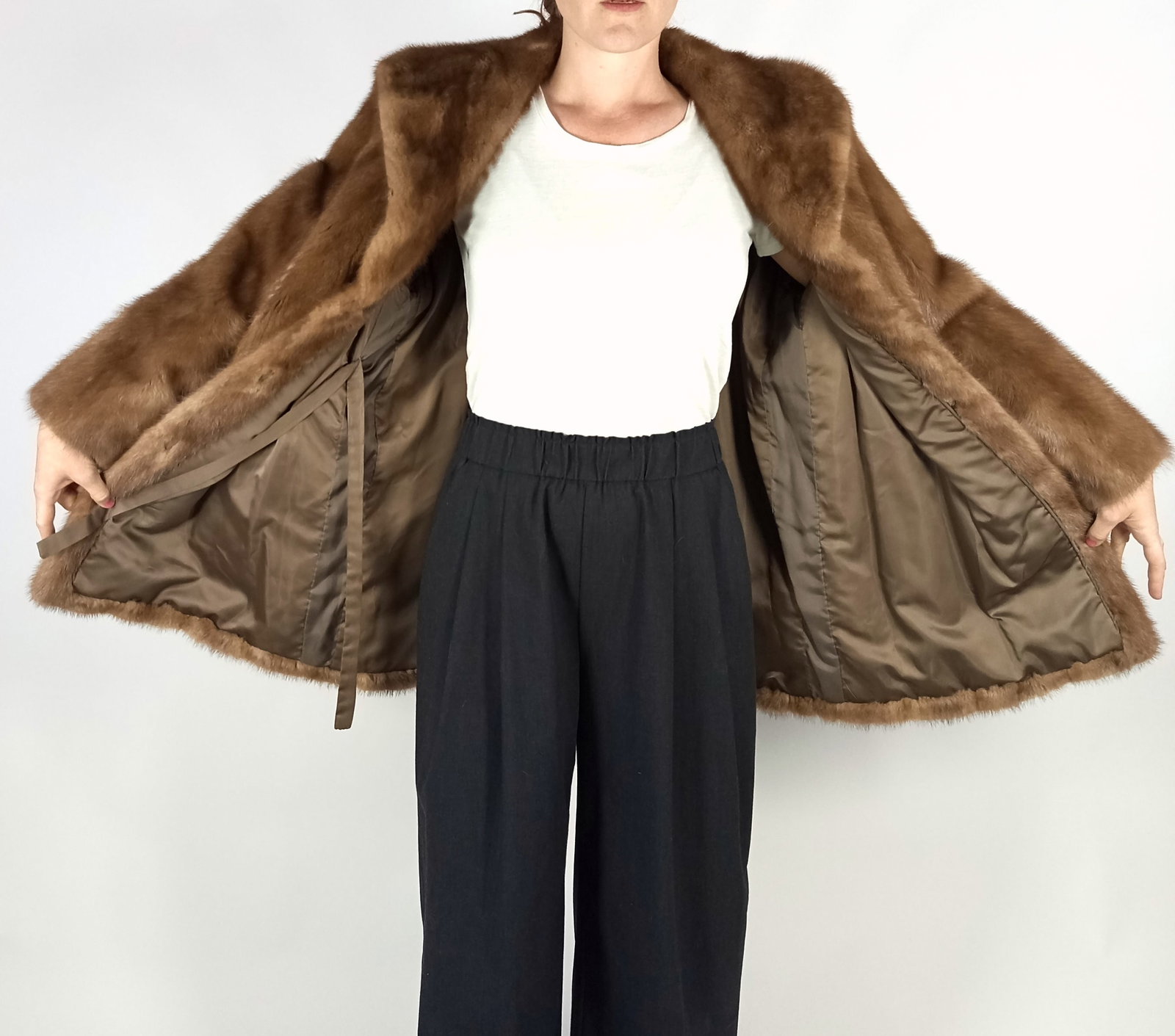LIGHT BROWN MINK JACKET EU: L ; US: 16 - 4