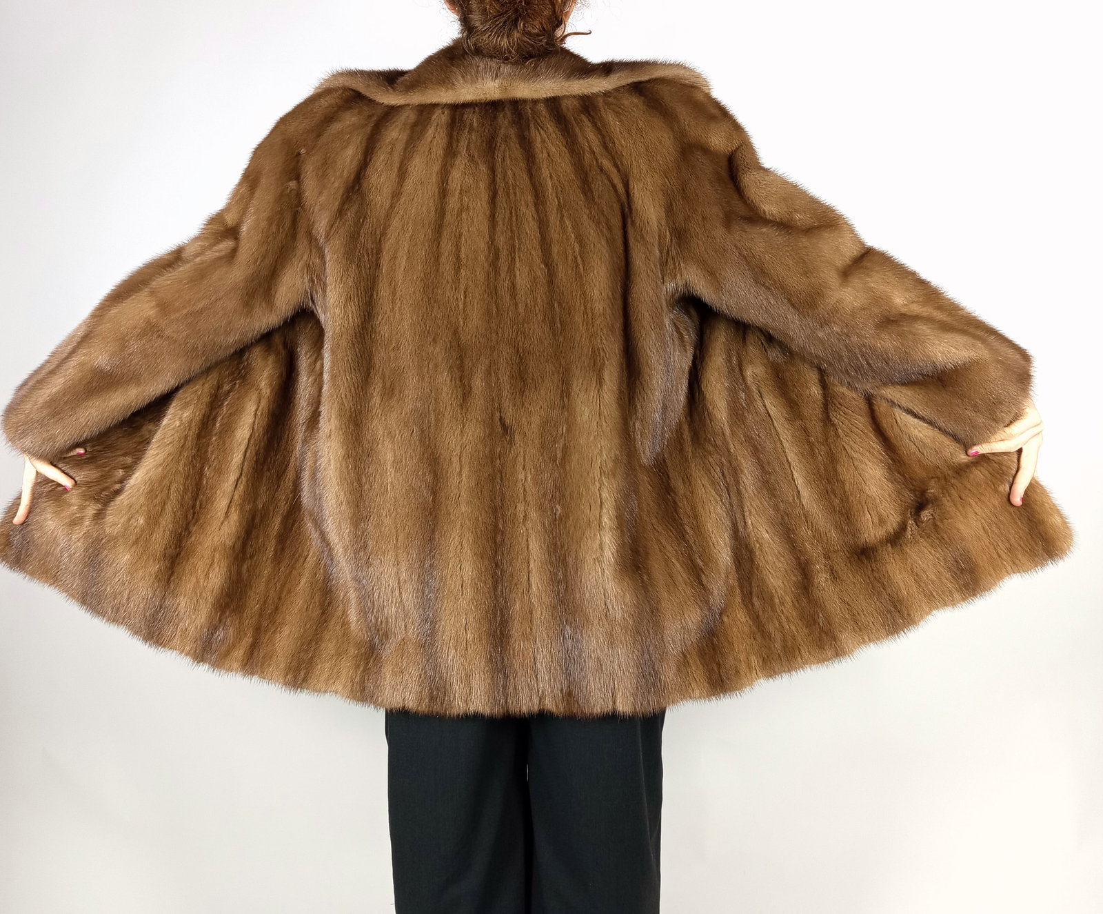 LIGHT BROWN MINK JACKET EU: L ; US: 16 - 6