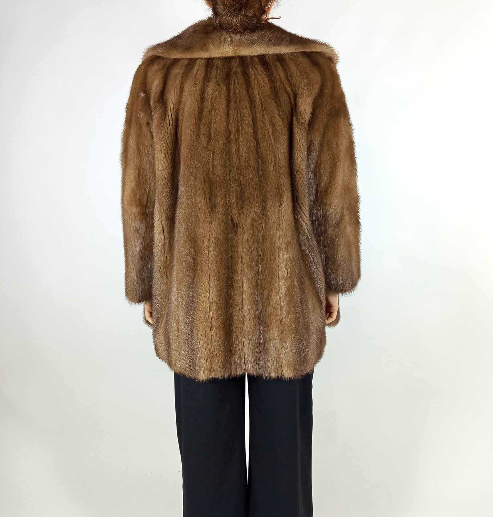LIGHT BROWN MINK JACKET EU: L ; US: 16 - 7