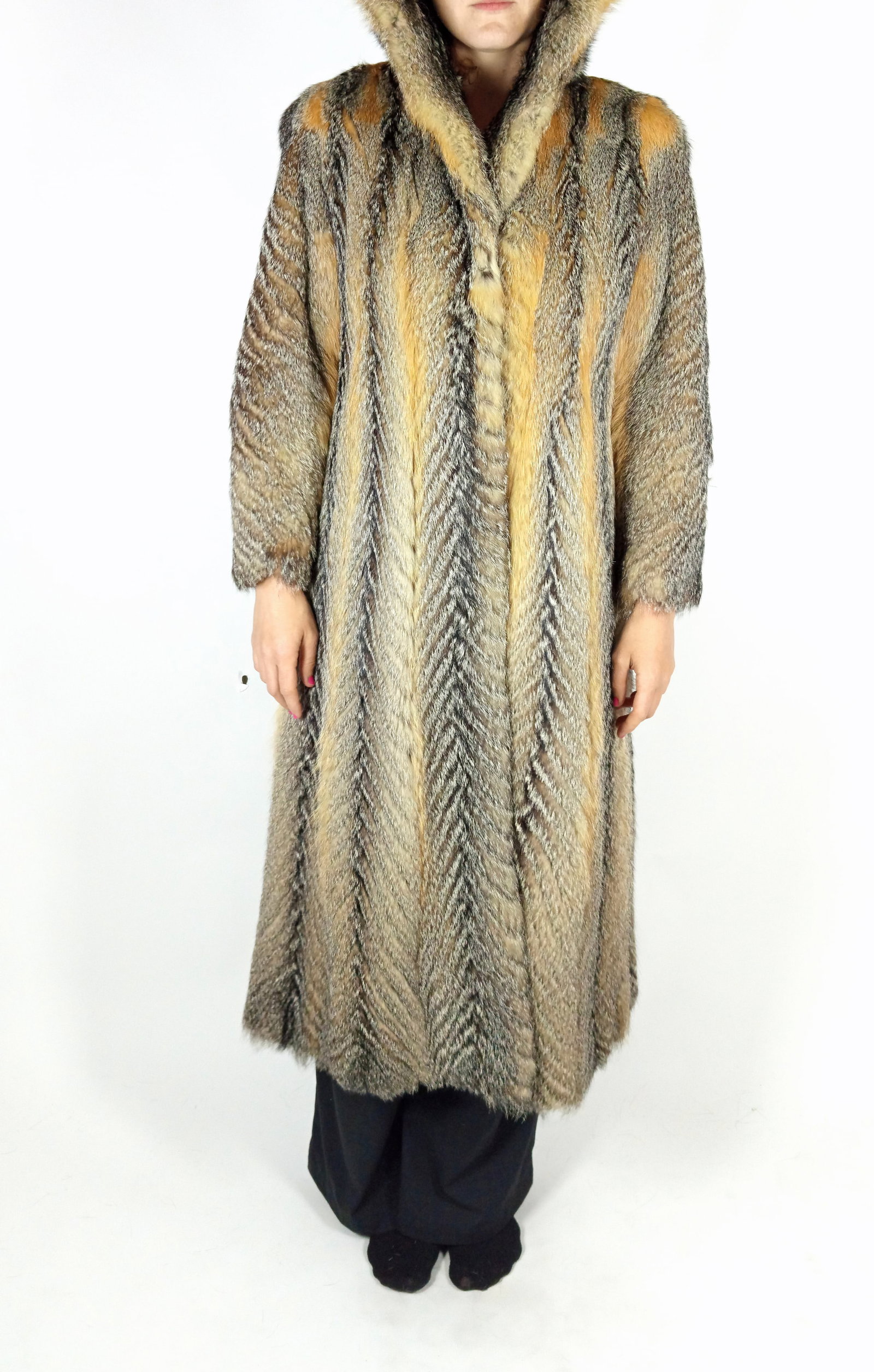 LONG GREY FOX FUR COAT EU: S ; US: 6 - 3