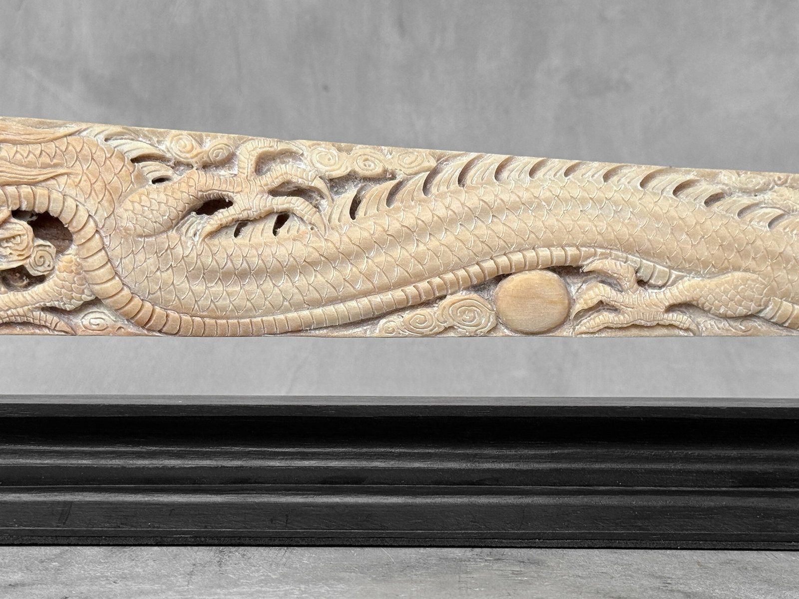 Impressive engraved swordfish rostrum - Dragon Phoenix motif - 8
