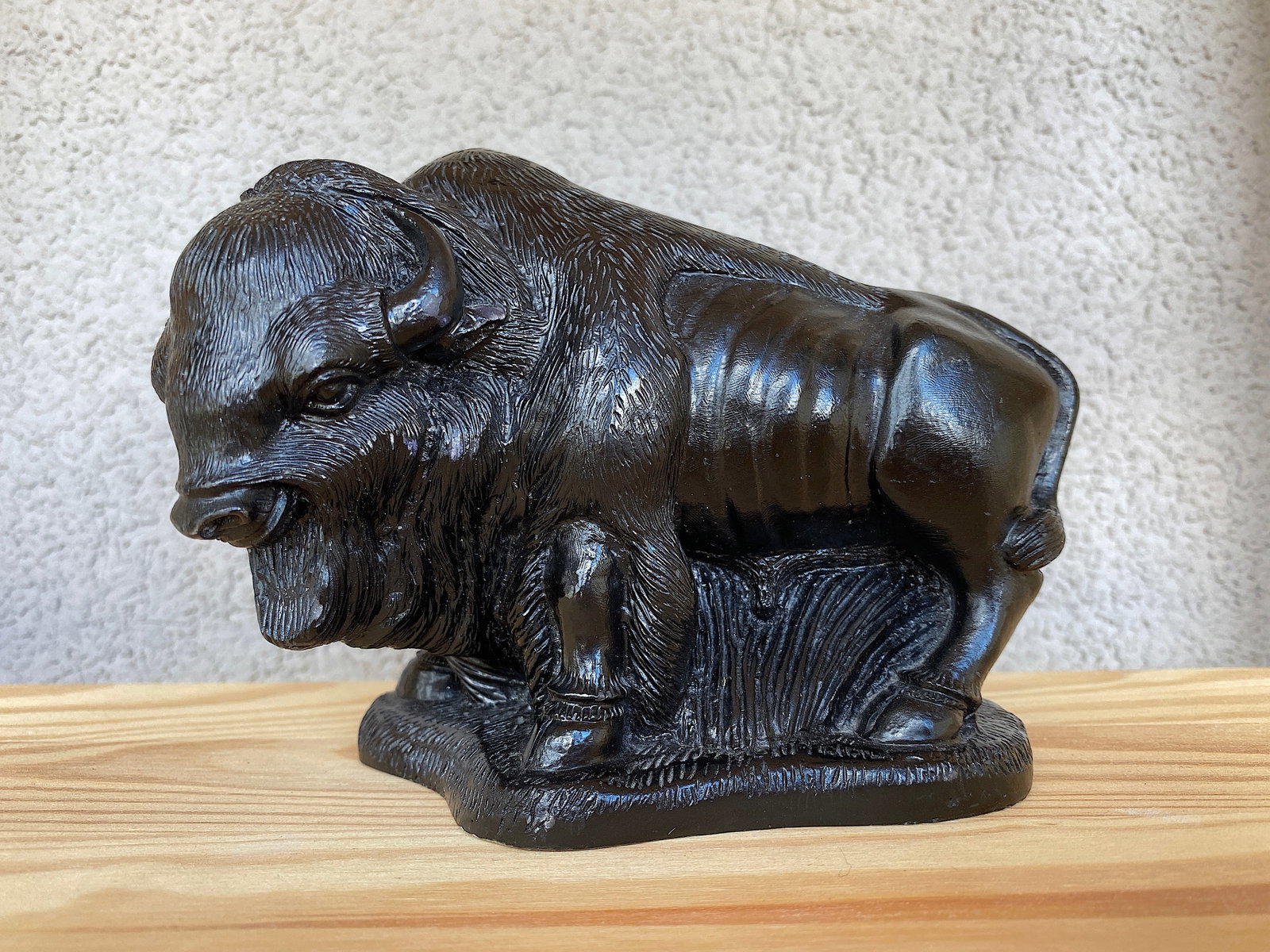 Resin Bison: Title: Resin Bison Maker:Unknown Origin: Unknown Date/Period:Unkown Materials:Resin Size:Size: 15 x 7 x 10 cm Description:Resin BisonSize: 15 x 7 x 10 cmWeight: 784 g (please see photos as the part of