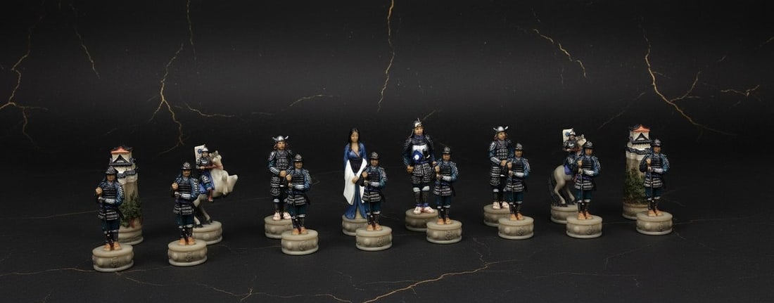 Hand Painted Japanese Samurai Warrior Chess Set 32 Pieces Oriental Theme NO BOARD - 5