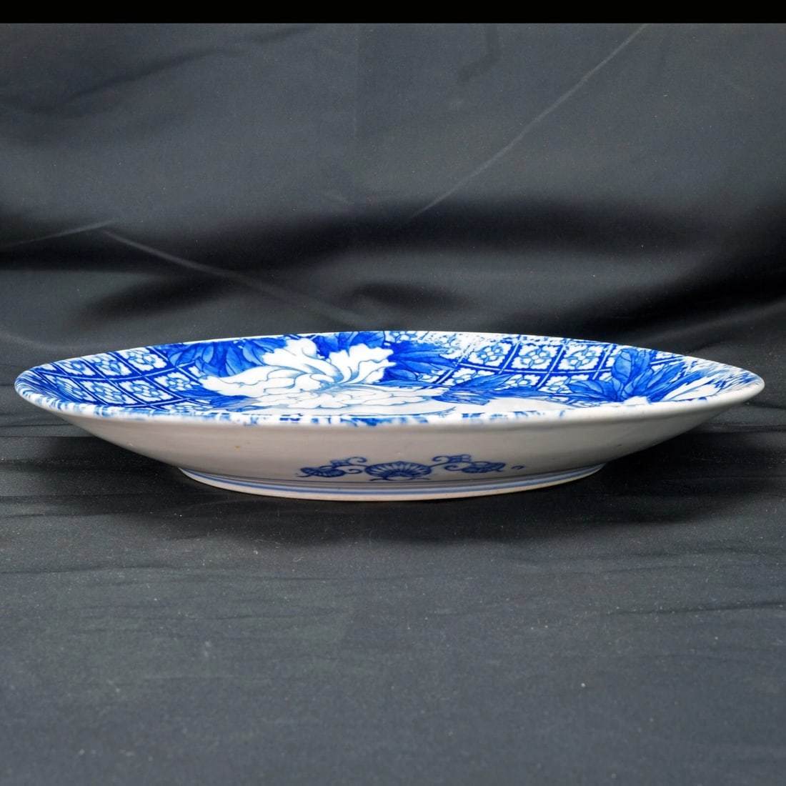 Japanese Igezara Transferware Charger c 1900 - 5