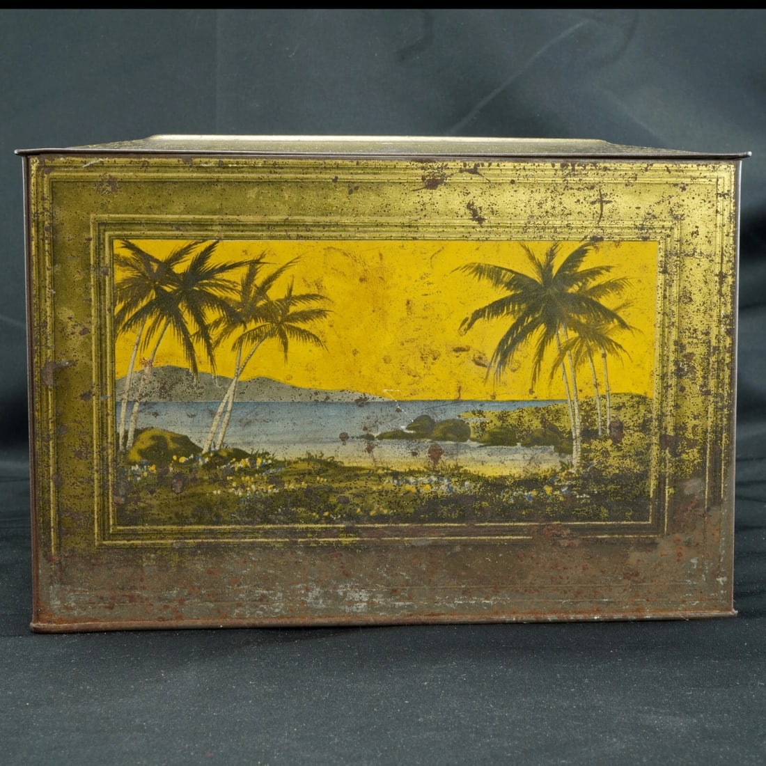 Lithograph Soap Tin with Palms Globe Soap - 9
