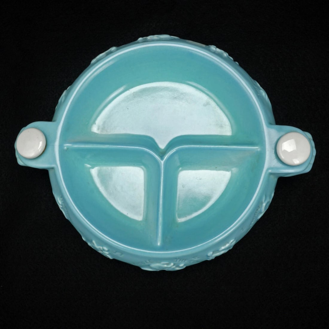 Nursery Rhyme Baby Food Warming Dish: Title:Nursery Rhyme Baby Food Warming Dish Size:9 3/4 in (24.8 cm) wide x 8 1/8 in (20.6 cm) diameter x 2 1/2 in (6.4 cm) tall. Description:A fun baby dish in the 1950's turquoise blue with the cow ju