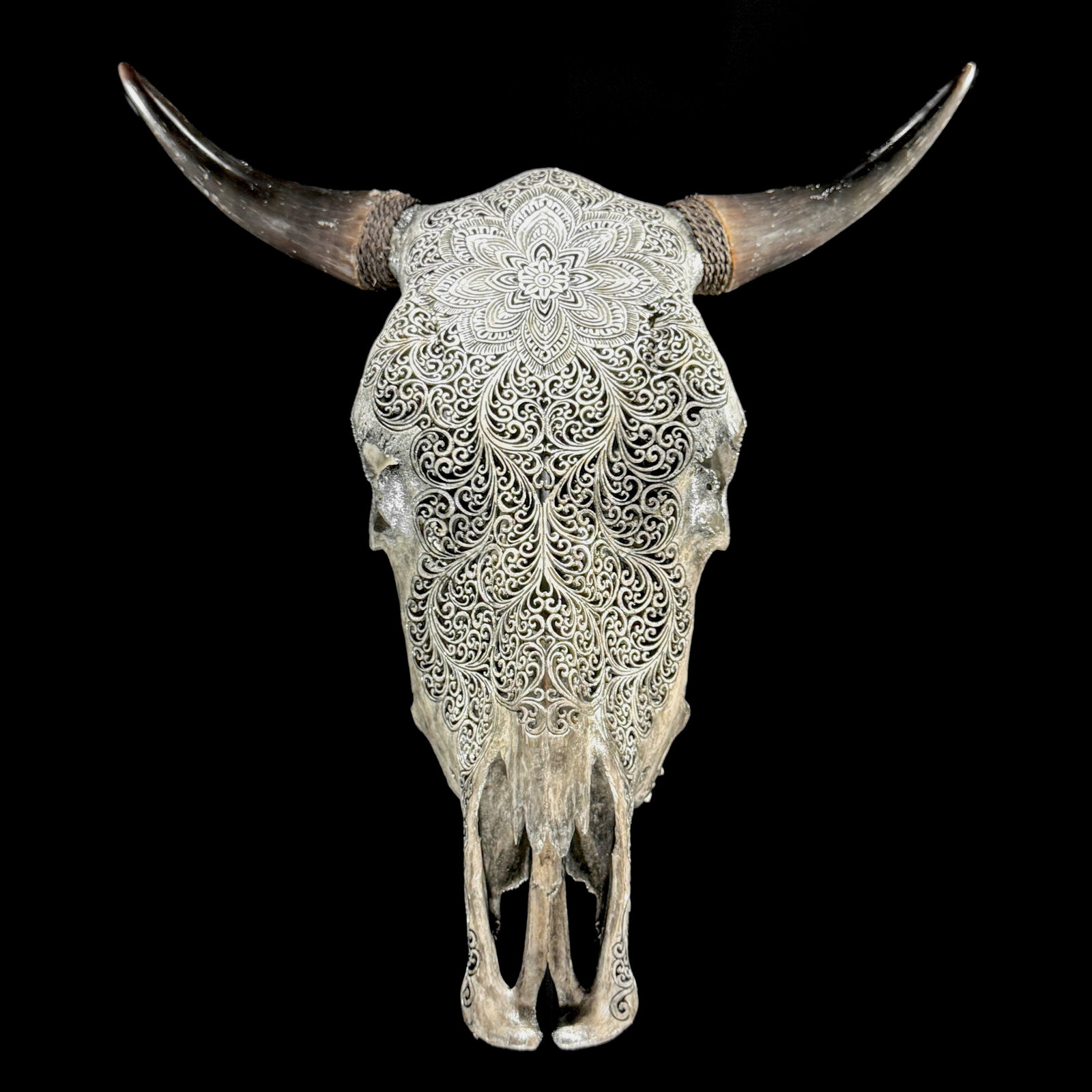 Grey bull's skull - Flower mandala motif - 10