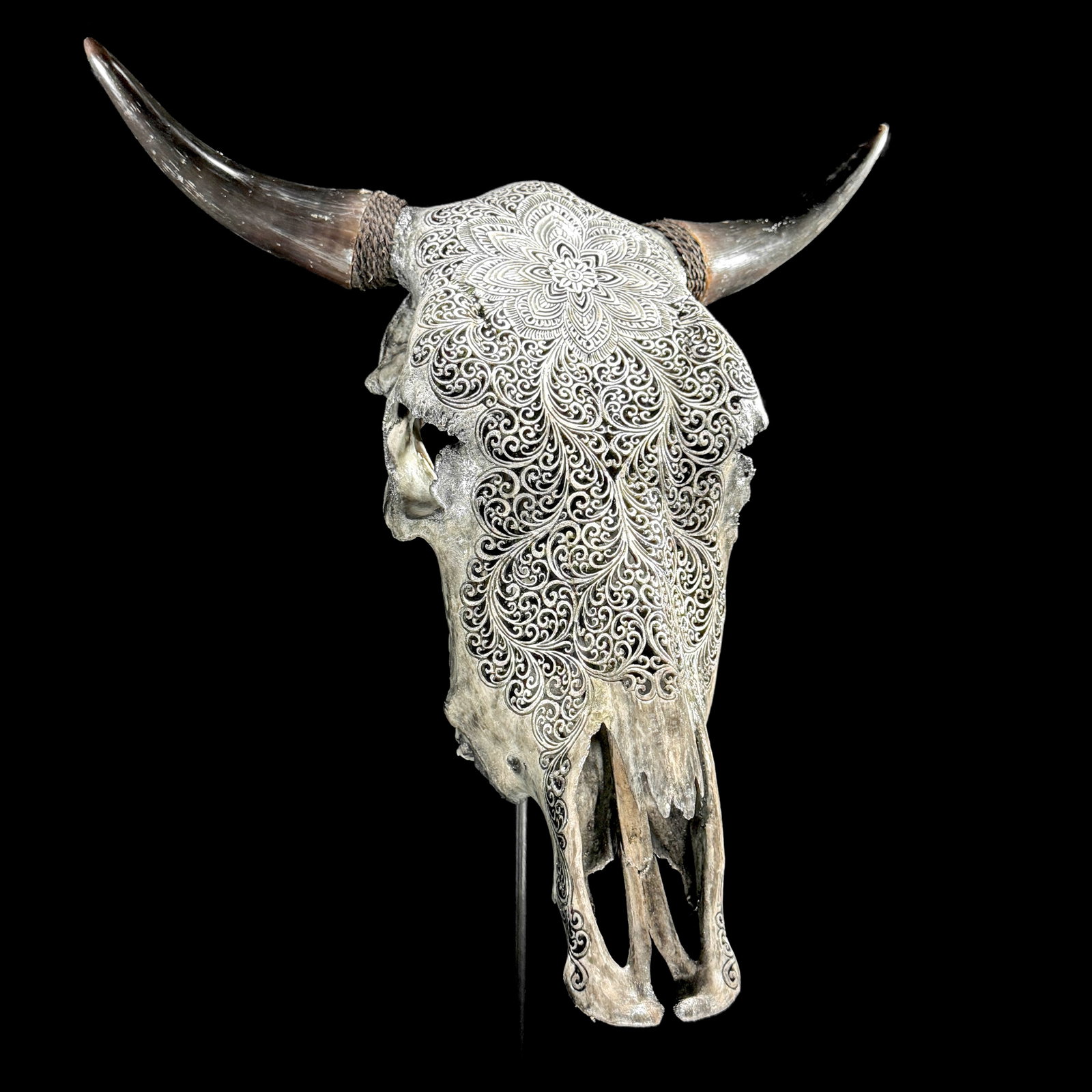 Grey bull's skull - Flower mandala motif - 4