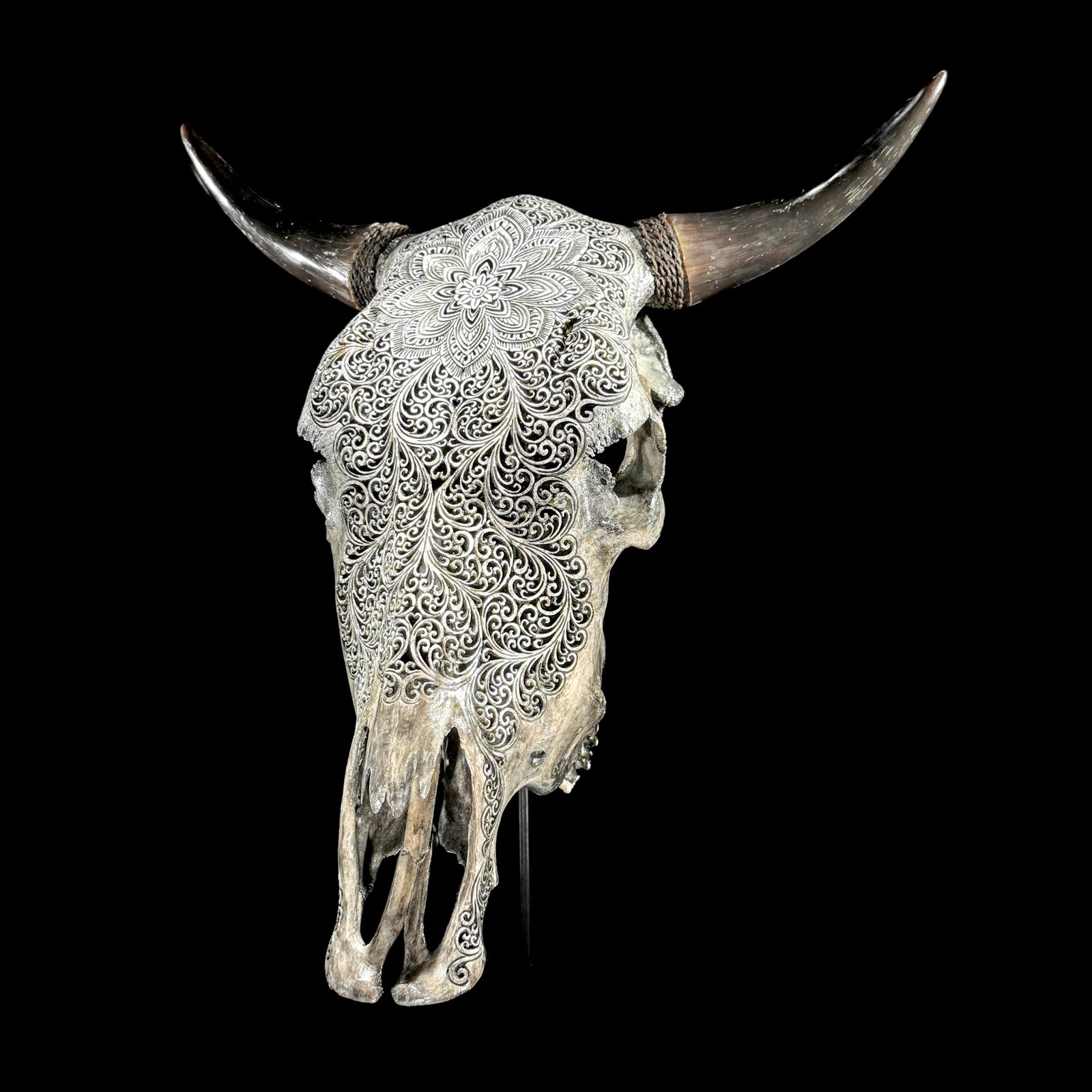Grey bull's skull - Flower mandala motif - 7