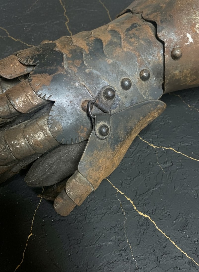 Old Metal Gauntlet Arm Protector Antique Style Medieval Steel Sleeve - 3