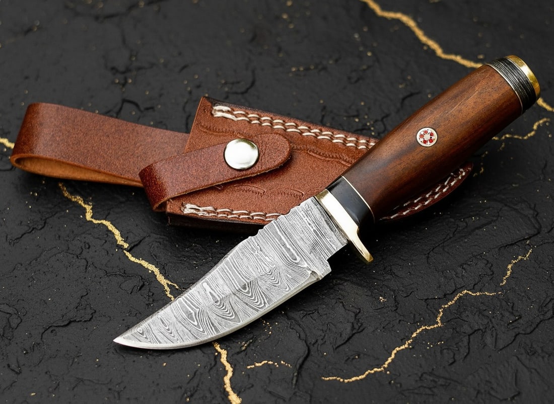 Hand-Forged Damascus Hunting Knife Skinning Blade Pakkawood Handle & Sheath (1 of 6)