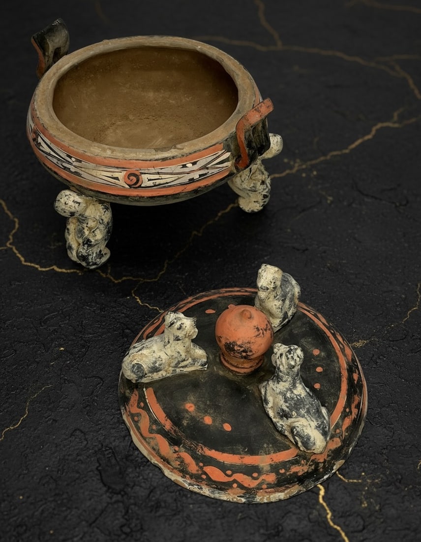 Antique Style Chinese Ceramic Three-Legged Ding Vessel Tripod Cauldron - 4