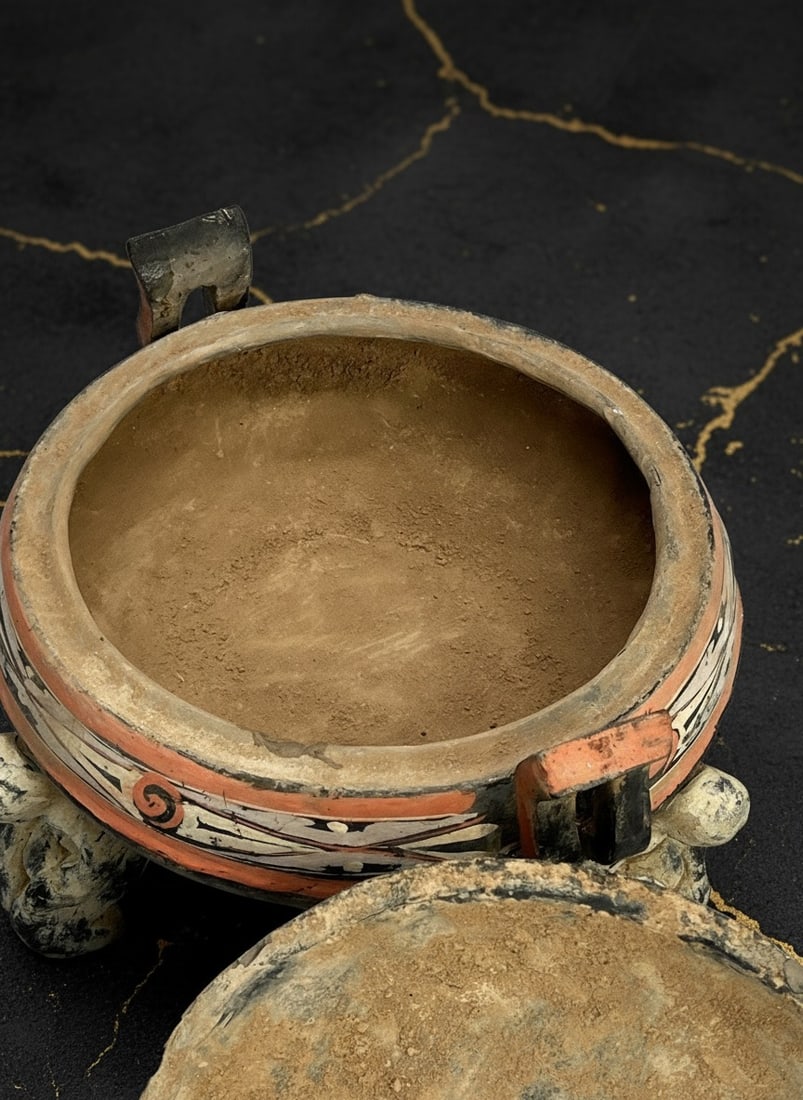 Antique Style Chinese Ceramic Three-Legged Ding Vessel Tripod Cauldron - 5