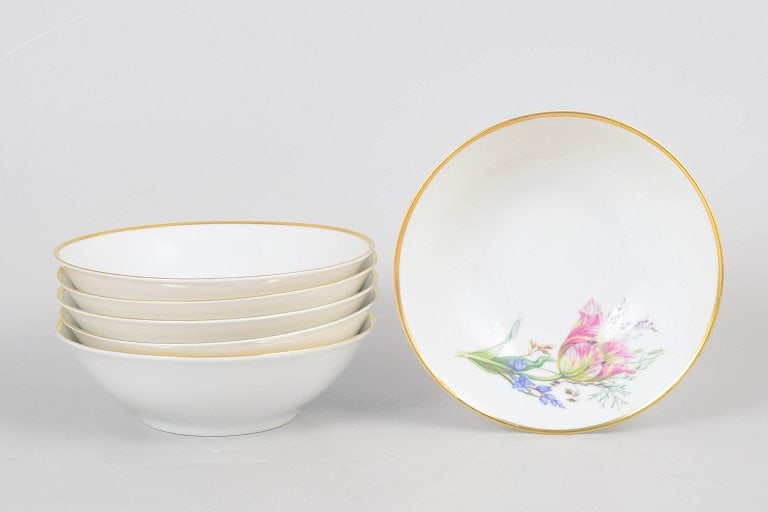 Krautheim, Germany. Set of six "Primula" porcelain bowls with floral decoration and gilt rim. - 4