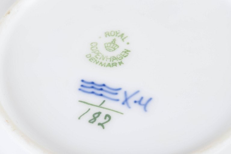 Royal Copenhagen, Denmark. Porcelain Blue Fluted Plain, set of six cake plates with blue underglaze. - 4