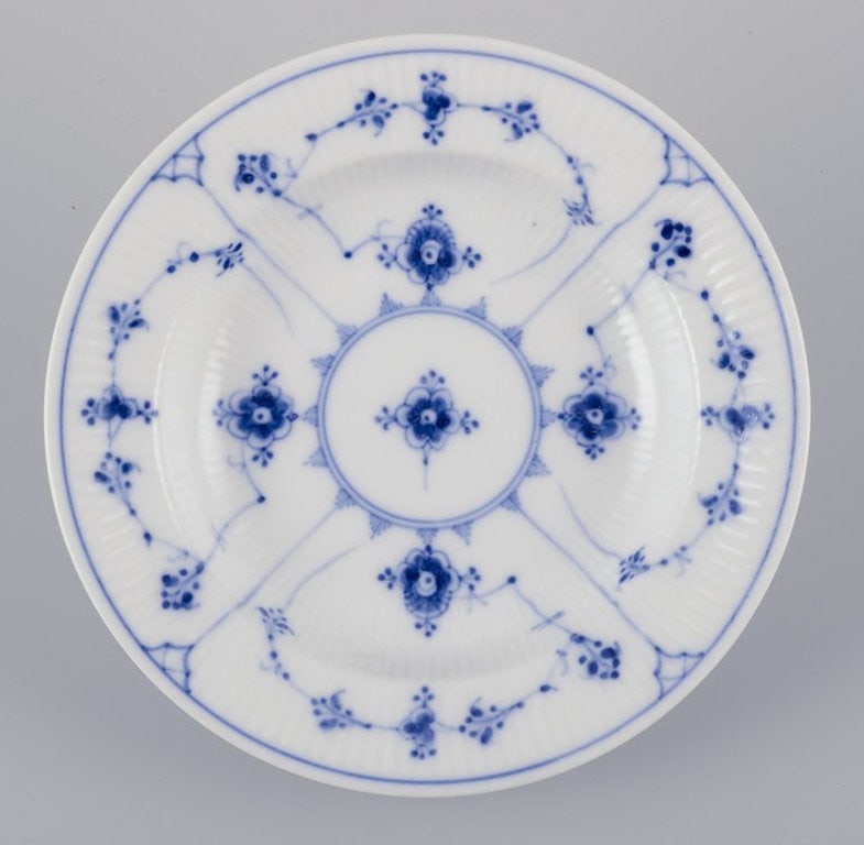 Royal Copenhagen Blue Fluted Plain. A set of five small deep plates in hand-painted porcelain. - 7