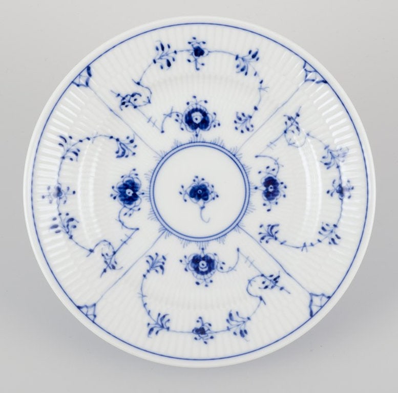 Royal Copenhagen Blue Fluted Plain. A set of four salad plates in hand-painted porcelain. 1975-1984. - 4