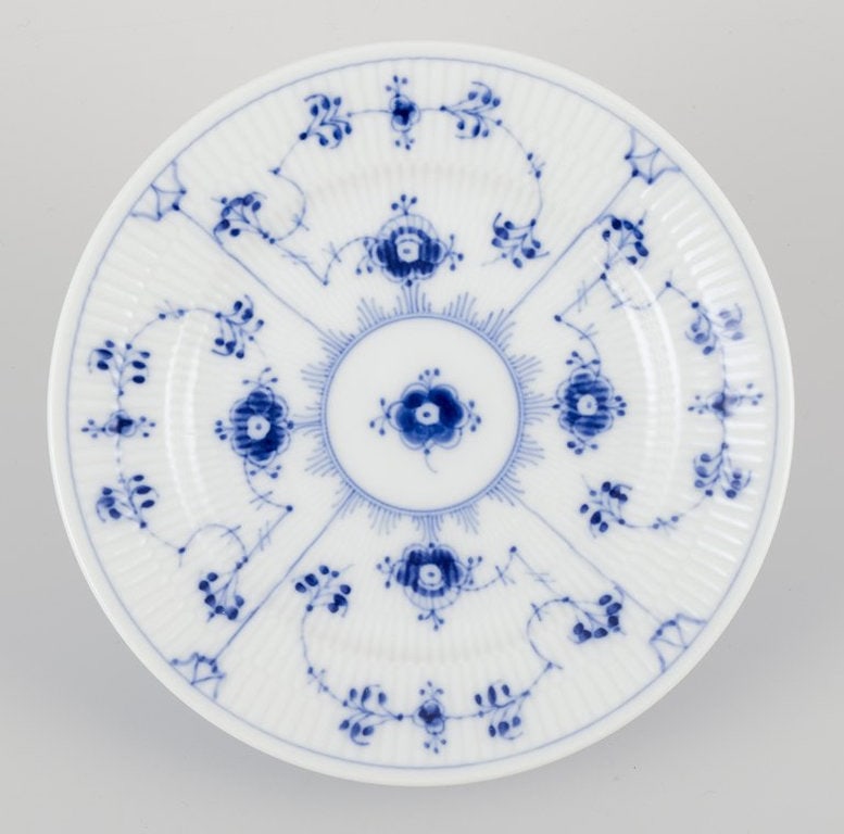 Royal Copenhagen Blue Fluted Plain. A set of four salad plates in hand-painted porcelain. 1975-1984. - 6