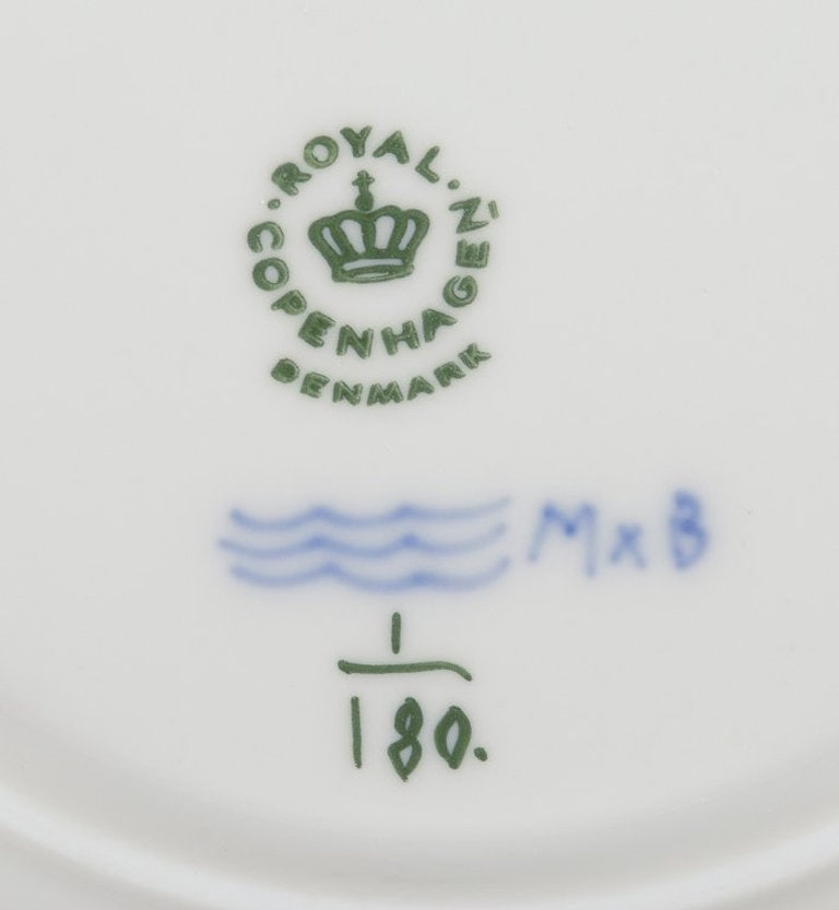 Royal Copenhagen Blue Fluted Plain. A set of four salad plates in hand-painted porcelain. 1975-1984. - 7