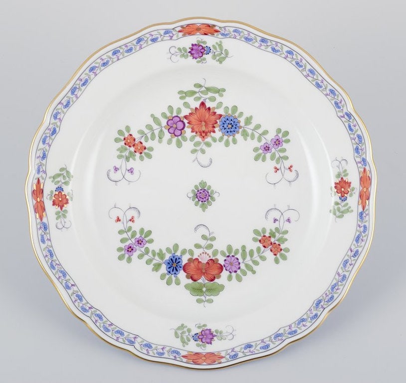 Meissen, Germany. Two 'Kakiemon' porcelain plates. Second half of the 20th century. - 2