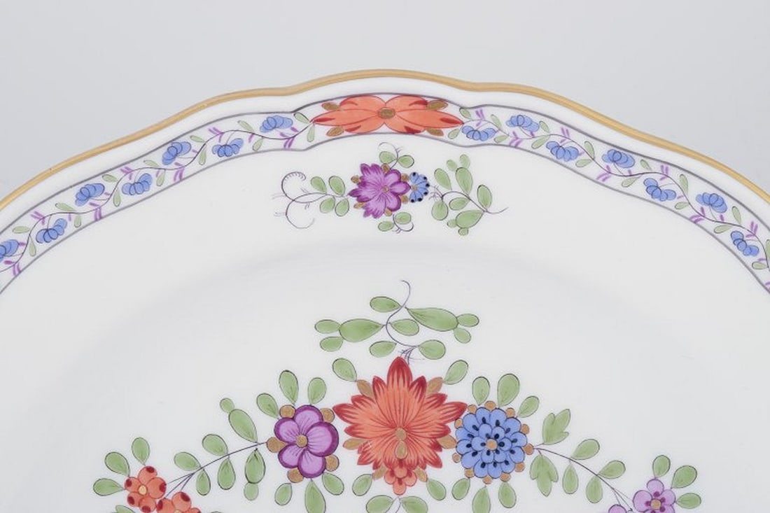 Meissen, Germany. Two 'Kakiemon' porcelain plates. Second half of the 20th century. - 3