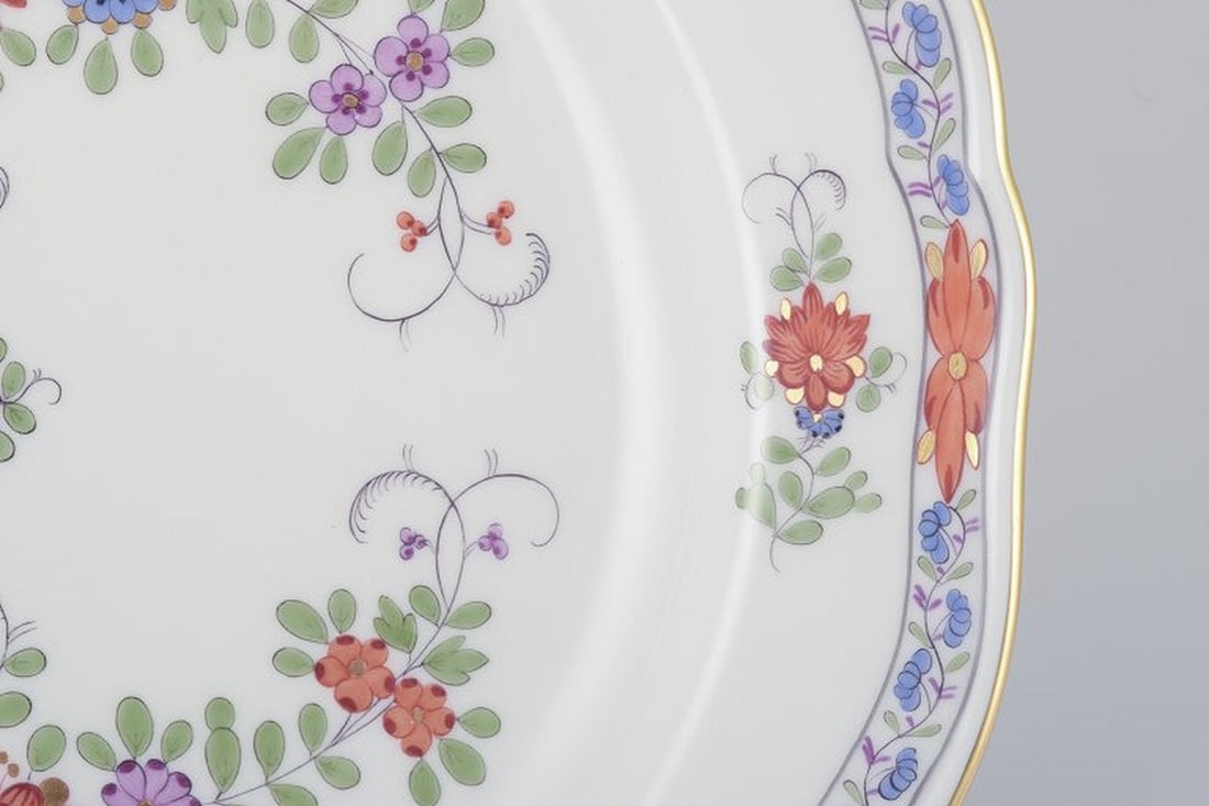 Meissen, Germany. Two 'Kakiemon' porcelain plates. Second half of the 20th century. - 4