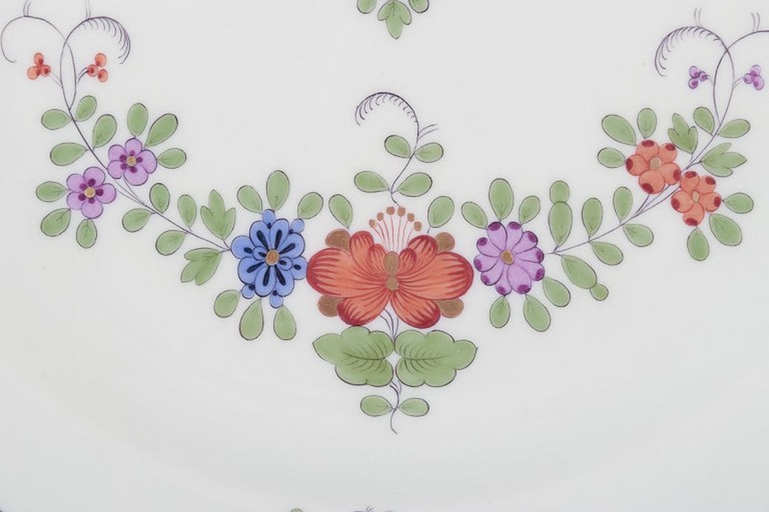 Meissen, Germany. Two 'Kakiemon' porcelain plates. Second half of the 20th century. - 5