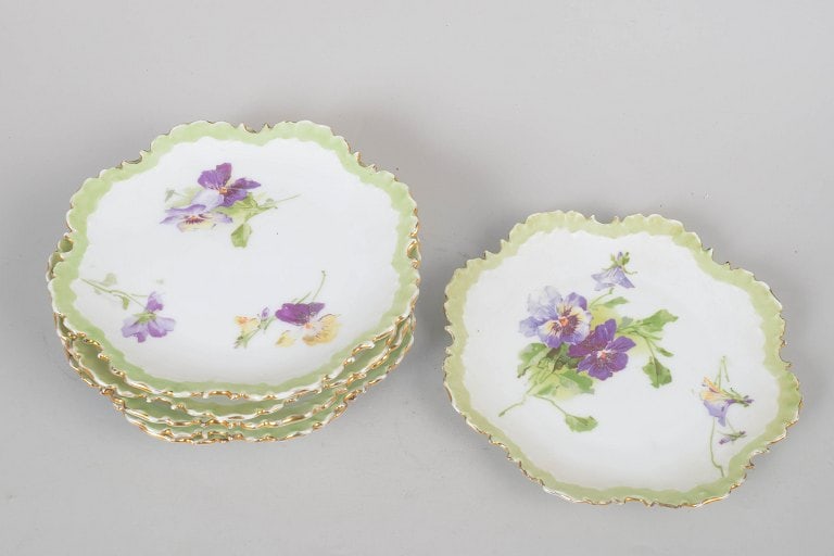 Rosenthal, Germany. Set of six porcelain fruit plates with gilding. 'Monbijou' series. Mid-20th - 2