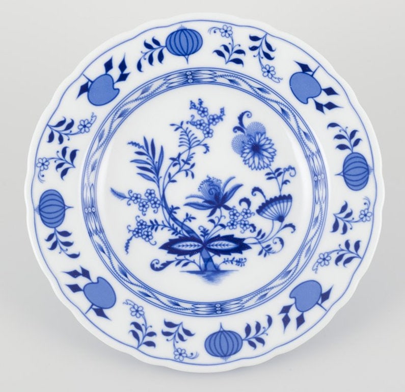 Bavaria, Germany. A set of six deep Blue Onion pattern porcelain plates. Mid-20th century. - 7